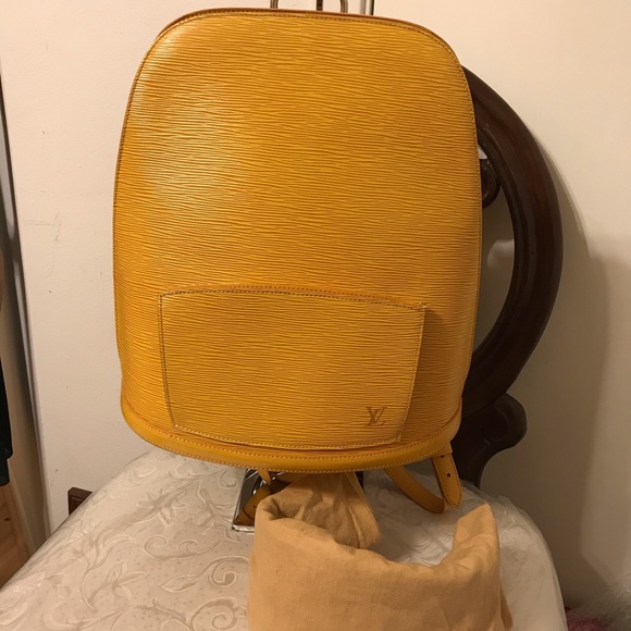 Louis Vuitton Epi yellow backpack - Picture 11 of 13